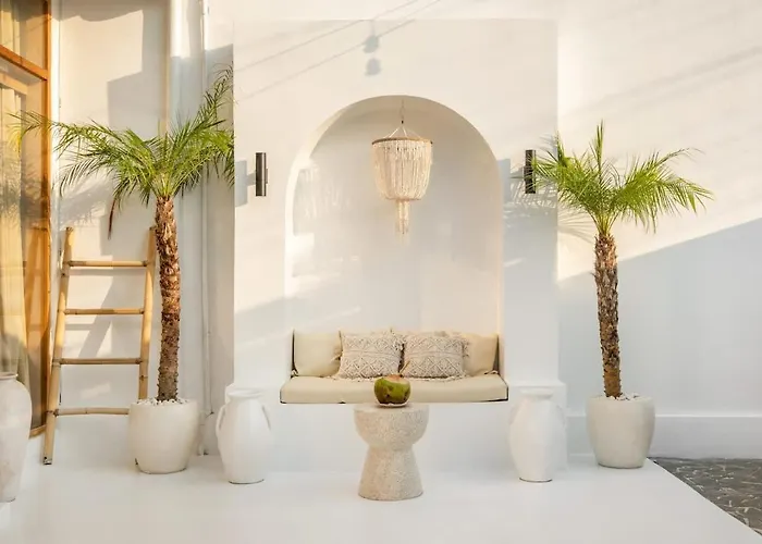 Elegant 1br Private Pool In Heart Of Ferienhaus