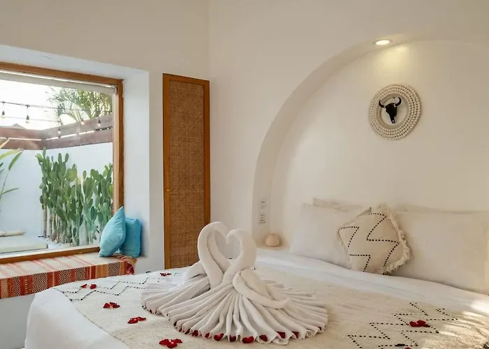 Elegant 1br Private Pool In Heart Of Ferienhaus