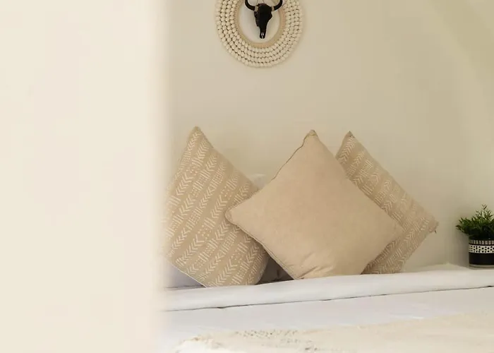 Elegant 1br Private Pool In Heart Of Canggu